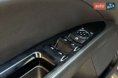 Седан Ford Fusion 2013 в 