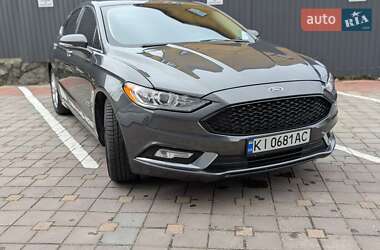 Седан Ford Fusion 2016 в 