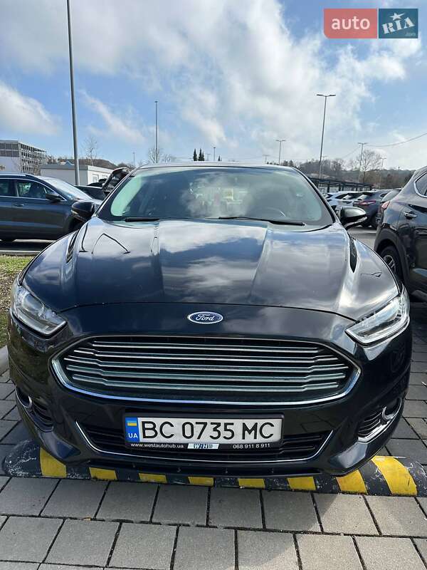 Седан Ford Fusion 2015 в 