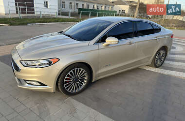 Седан Ford Fusion 2017 в 