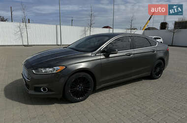 Седан Ford Fusion 2015 в 