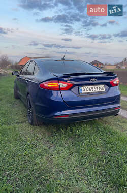 Седан Ford Fusion 2012 в 