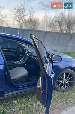 Седан Ford Fusion 2012 в 