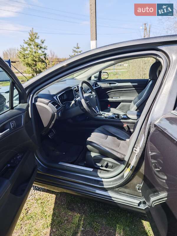 Седан Ford Fusion 2015 в Кагарлику