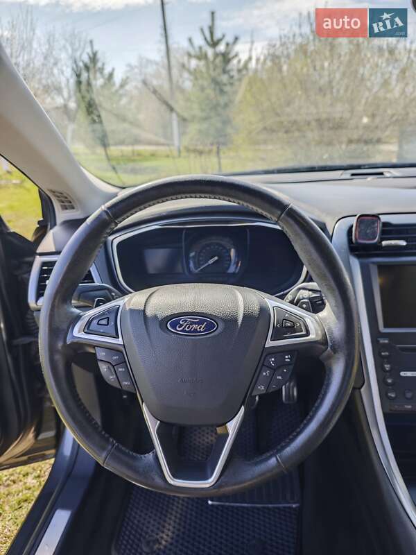 Седан Ford Fusion 2015 в Кагарлику