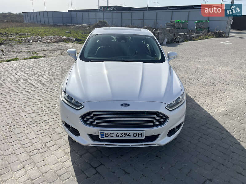 Седан Ford Fusion 2013 в Львове
