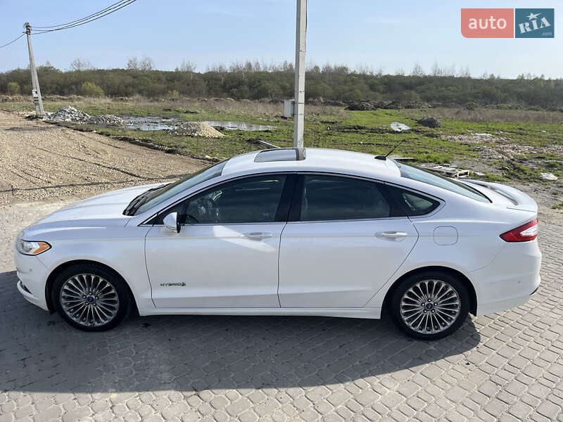Седан Ford Fusion 2013 в Львове