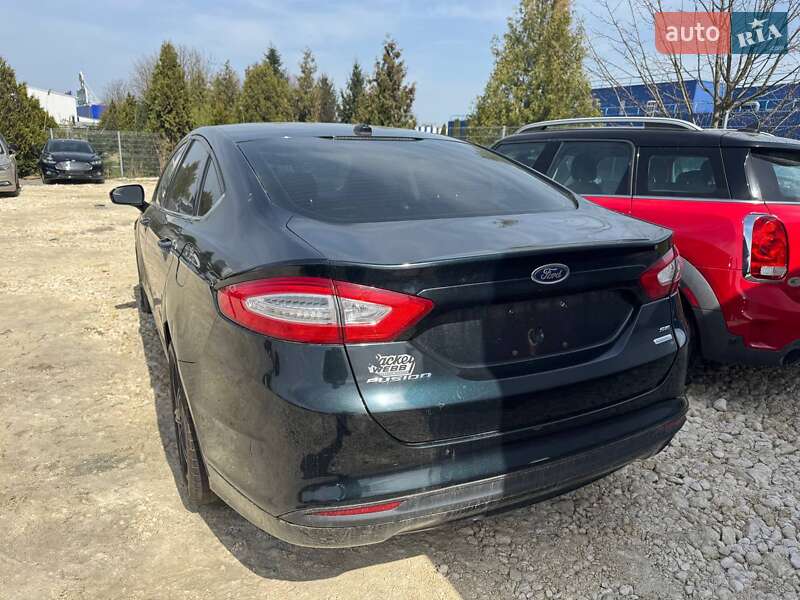 Седан Ford Fusion 2014 в Львове