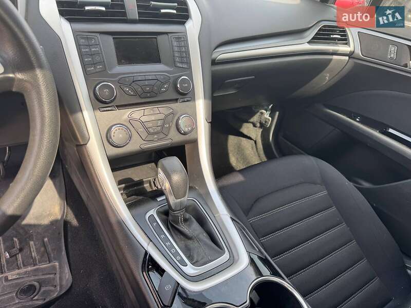 Седан Ford Fusion 2014 в Львове
