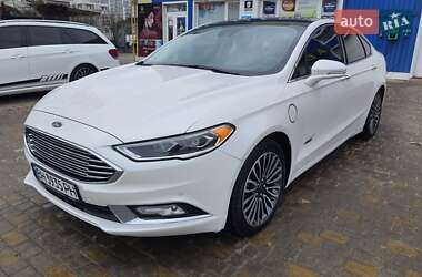 Седан Ford Fusion 2017 в 