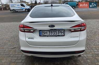 Седан Ford Fusion 2017 в 