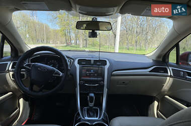 Седан Ford Fusion 2014 в 
