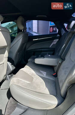 Седан Ford Fusion 2016 в 
