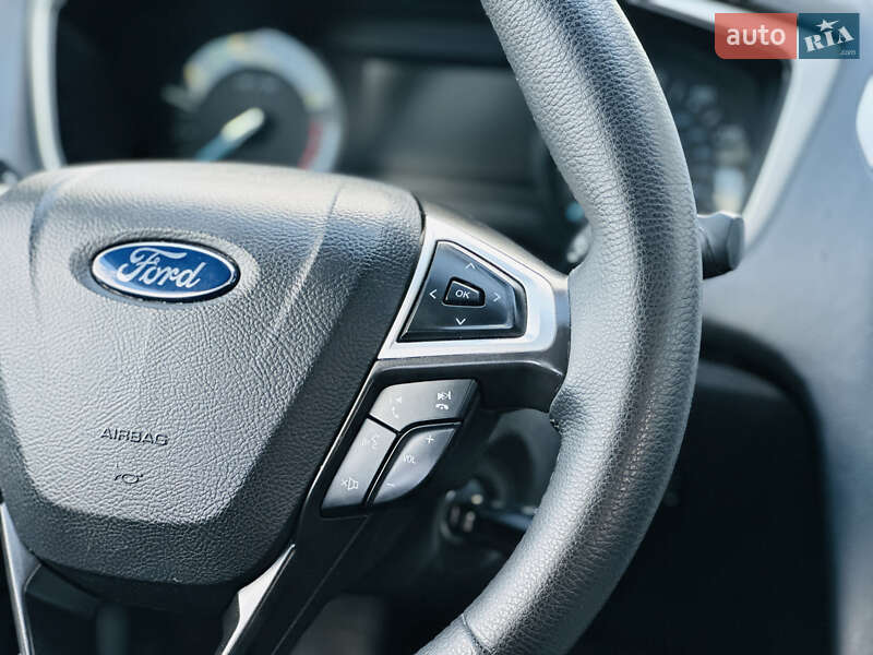 Седан Ford Fusion 2014 в Харкові