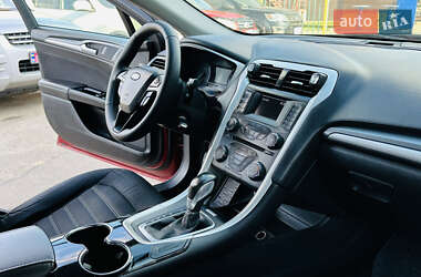 Седан Ford Fusion 2014 в 