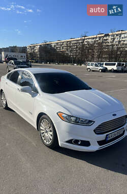 Седан Ford Fusion 2016 в 