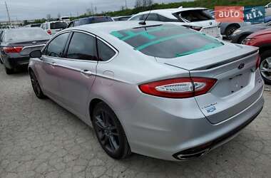 Седан Ford Fusion 2015 в 