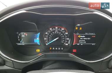 Седан Ford Fusion 2015 в 