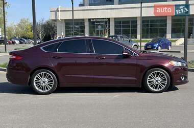 Седан Ford Fusion 2013 в 