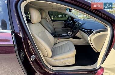 Седан Ford Fusion 2013 в 