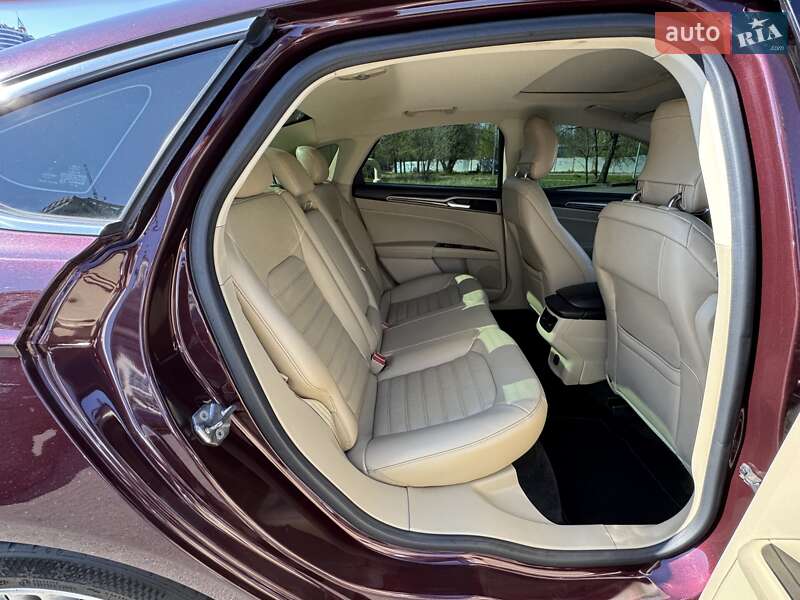 Седан Ford Fusion 2013 в Днепре