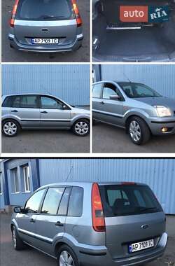 Хэтчбек Ford Fusion 2004 в 