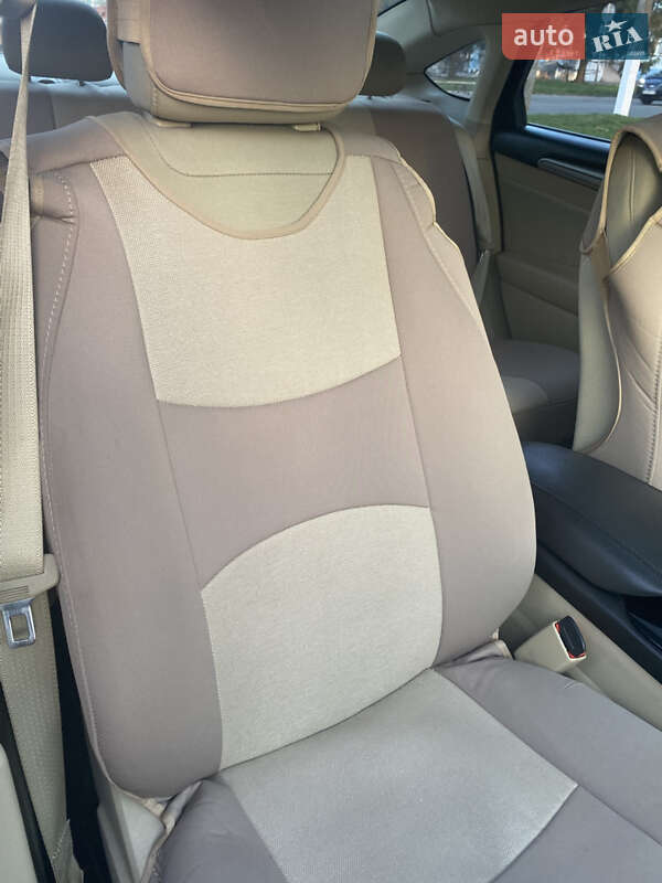 Седан Ford Fusion 2015 в Яготине