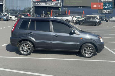 Хэтчбек Ford Fusion 2010 в 