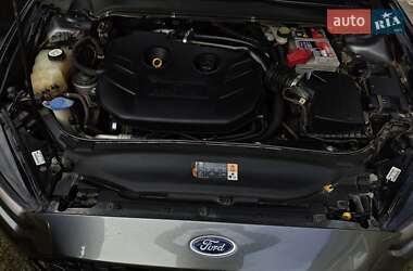 Седан Ford Fusion 2013 в 