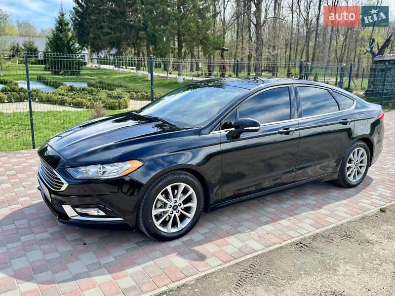 Седан Ford Fusion 2017 в Попельне