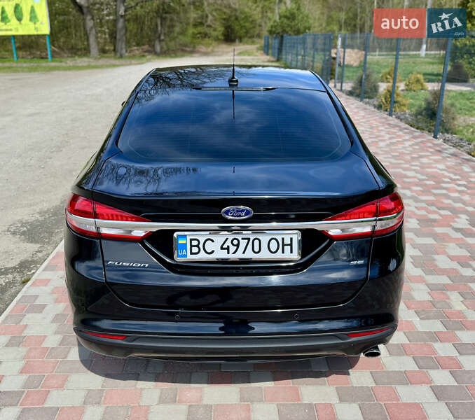 Седан Ford Fusion 2017 в Попельне