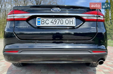 Седан Ford Fusion 2017 в 
