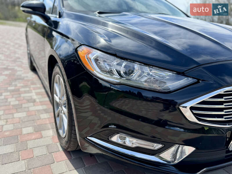 Седан Ford Fusion 2017 в Попельне