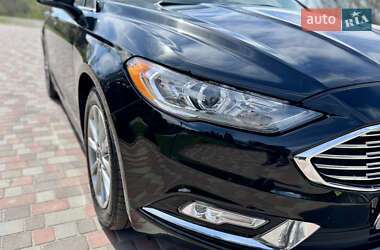 Седан Ford Fusion 2017 в 