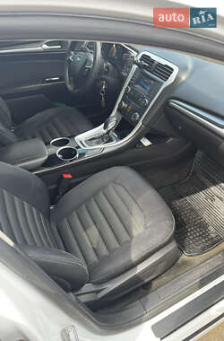 Седан Ford Fusion 2013 в 