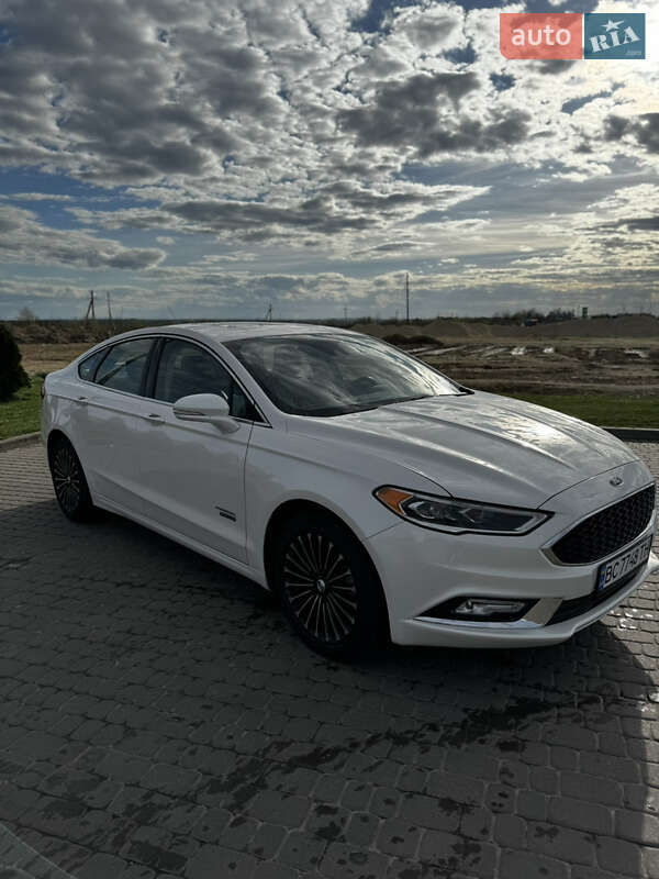 Седан Ford Fusion 2017 в Львове