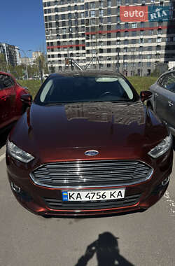 Седан Ford Fusion 2015 в 