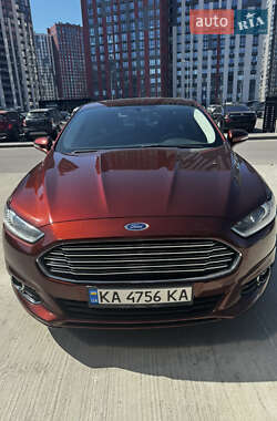 Седан Ford Fusion 2015 в 