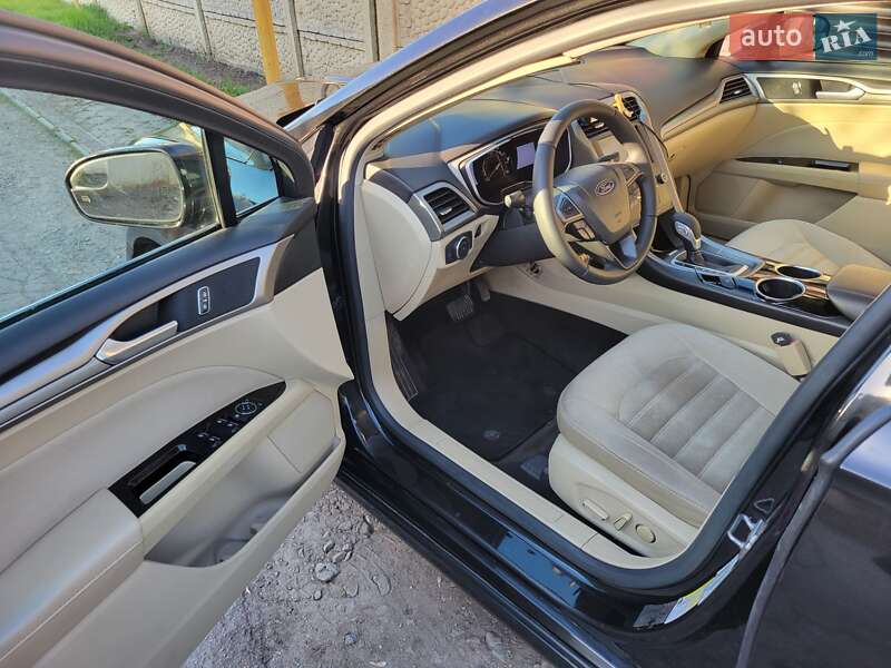 Седан Ford Fusion 2013 в Желтых Водах