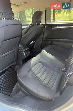 Седан Ford Fusion 2014 в 