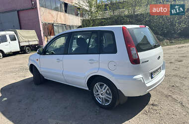 Хетчбек Ford Fusion 2010 в 