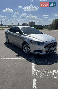Седан Ford Fusion 2013 в 
