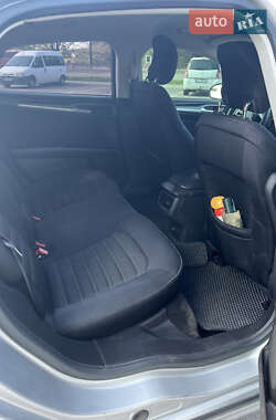 Седан Ford Fusion 2013 в 