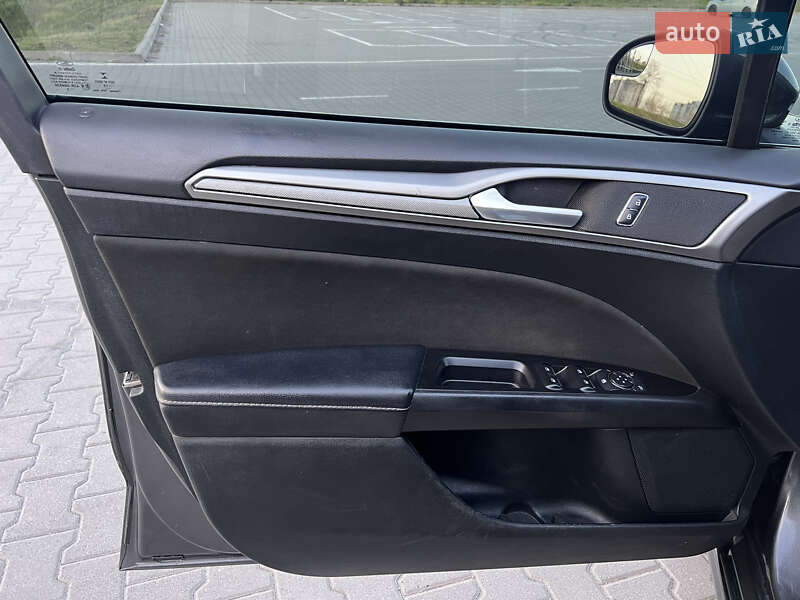 Седан Ford Fusion 2016 в Киеве