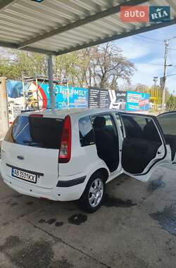 Хэтчбек Ford Fusion 2008 в 