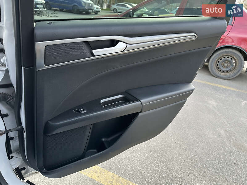 Седан Ford Fusion 2016 в Киеве