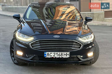 Седан Ford Fusion 2020 в 