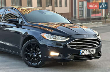 Седан Ford Fusion 2020 в 