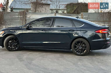 Седан Ford Fusion 2020 в 