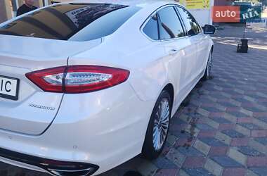 Седан Ford Fusion 2015 в 